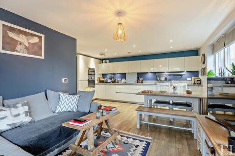 1 Overhill Close, Trumpington, Cambridge, CB2 9FE