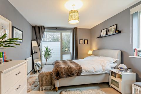 1 Overhill Close, Trumpington, Cambridge, CB2 9FE