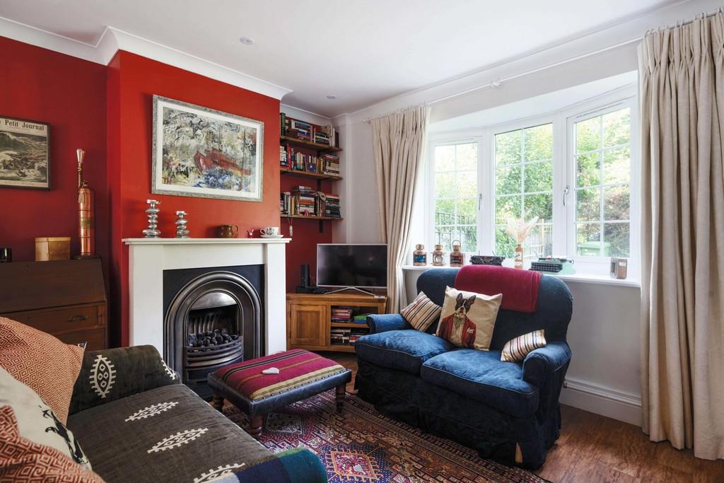 Sitting/dining room