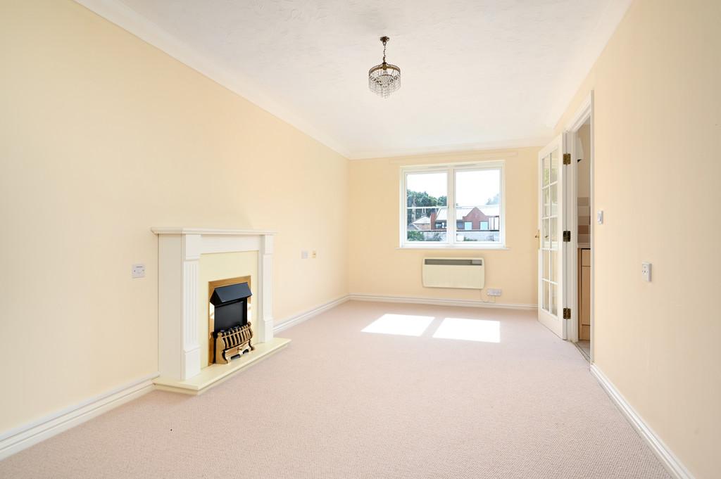 Sitting/dining room