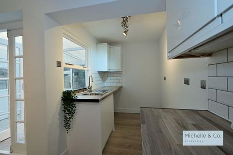 14 Chaucer Road, Bromsgrove, B60 2EF