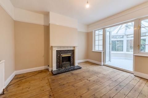 35 Bramble Road, Hatfield, AL10 9RZ