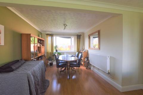 25 Troughton Walk, South Witham, Grantham, NG33 5PR