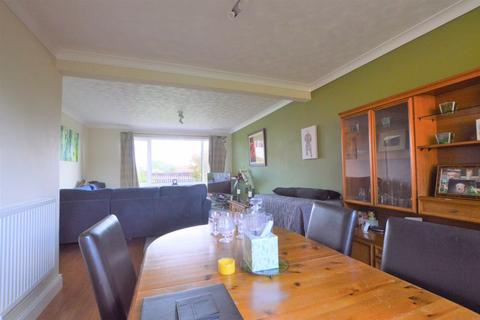 25 Troughton Walk, South Witham, Grantham, NG33 5PR