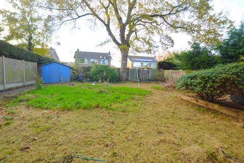 6 Chestnut Grove, Colsterworth, Grantham, NG33 5PE
