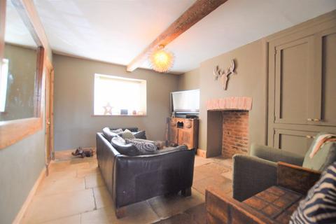 76 High Street, Colsterworth, Grantham, NG33 5JA