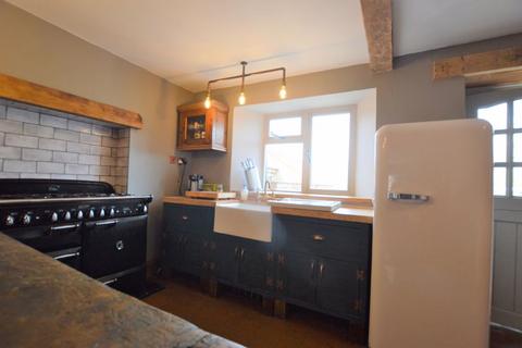 76 High Street, Colsterworth, Grantham, NG33 5JA