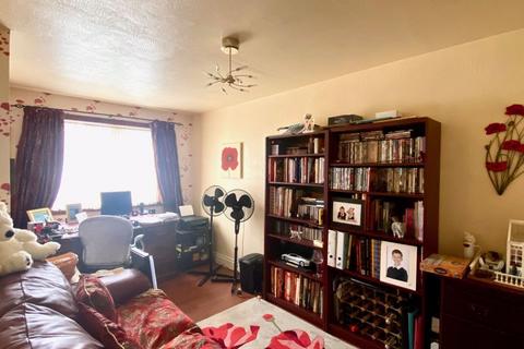 71 Mackenzie Way, Gravesend, DA12 5UH