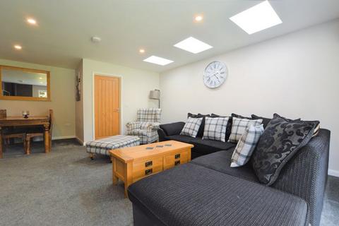 6 Meadow Close, Colsterworth, Grantham, NG33 5HS