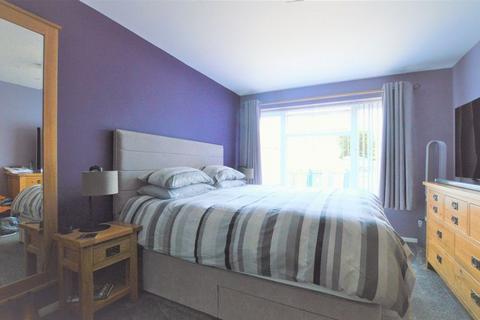 6 Meadow Close, Colsterworth, Grantham, NG33 5HS