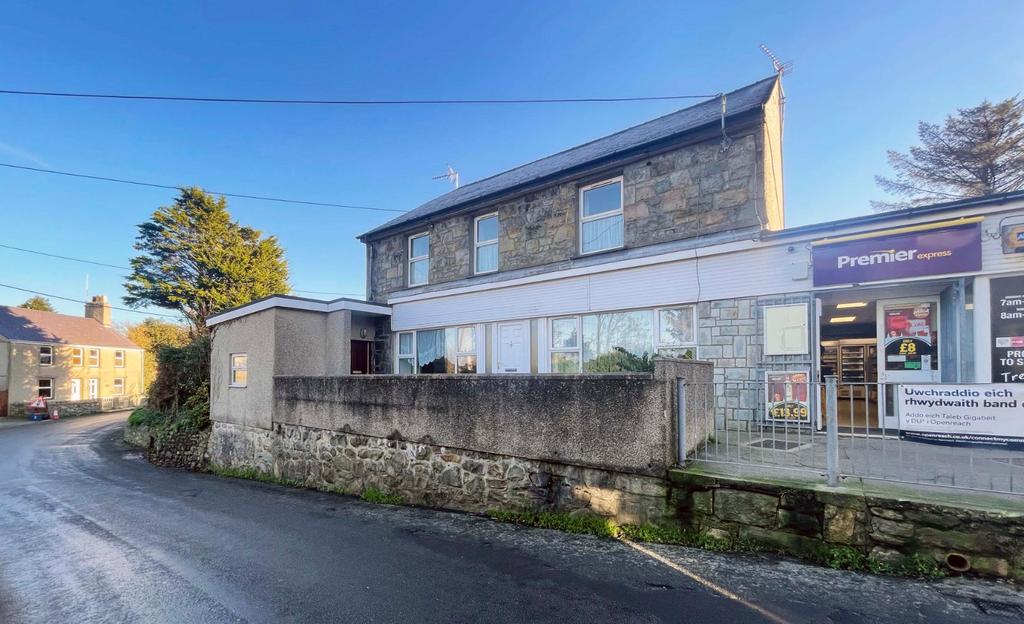 Trefor, Caernarfon, Gwynedd, LL54 4 bed semidetached house for sale