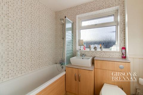 38 Landermere, Basildon, SS14 2DN