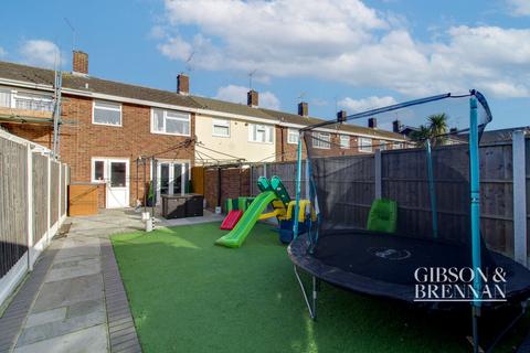 38 Landermere, Basildon, SS14 2DN