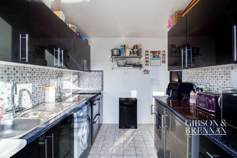 38 Landermere, Basildon, SS14 2DN