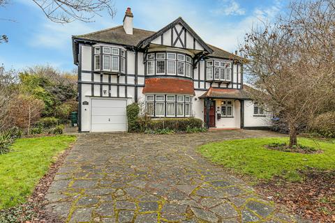 20 Peaks Hill, Purley, CR8 3JE