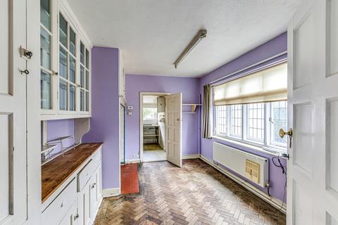 20 Peaks Hill, Purley, CR8 3JE
