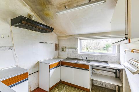 20 Peaks Hill, Purley, CR8 3JE