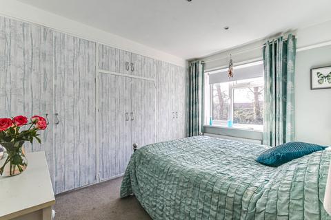 270 Glastonbury Road, Morden, SM4 6PF