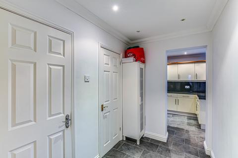 4 Vincent Road, Coulsdon, CR5 3DH