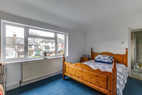 4 Vincent Road, Coulsdon, CR5 3DH