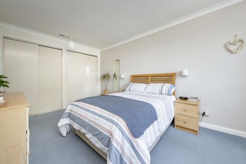 10 Linden Way, Purley, CR8 3PH