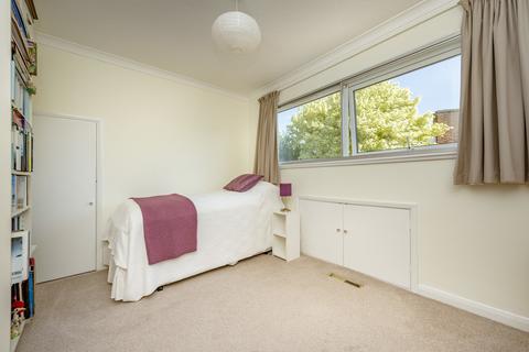 10 Linden Way, Purley, CR8 3PH