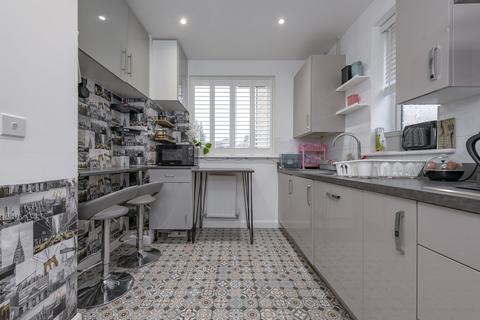 11 Johnson Drive, Coulsdon, CR5 3JR