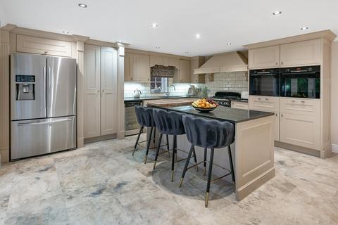 7 Figgswood, Coulsdon, CR5 1RY