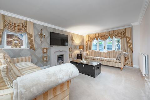 7 Figgswood, Coulsdon, CR5 1RY