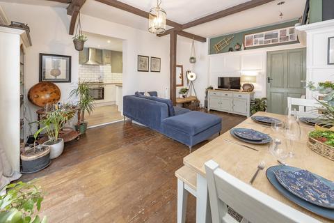 Flat B, 24 Campden Road, South Croydon, CR2 7EN
