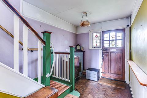 45 Howard Road, Coulsdon, CR5 2EB
