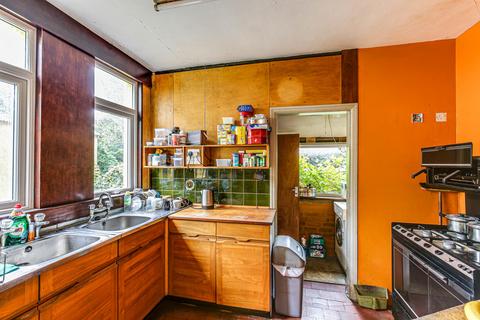 45 Howard Road, Coulsdon, CR5 2EB