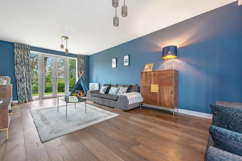 13 Olave Close, Coulsdon, CR5 3FW