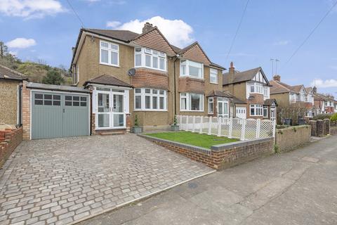206 Chaldon Way, Coulsdon, CR5 1DH