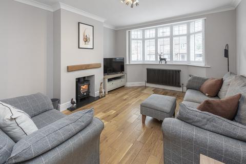 206 Chaldon Way, Coulsdon, CR5 1DH