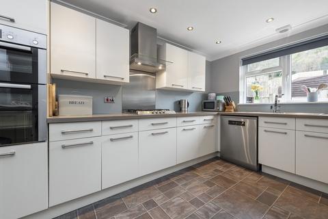 206 Chaldon Way, Coulsdon, CR5 1DH