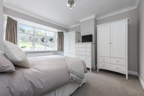 206 Chaldon Way, Coulsdon, CR5 1DH