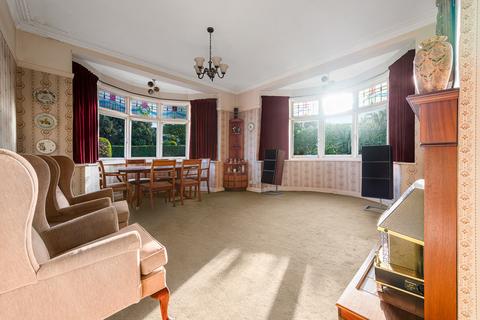 86 Woodcote Grove Road, Coulsdon, CR5 2AE