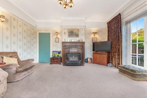 86 Woodcote Grove Road, Coulsdon, CR5 2AE