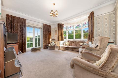 86 Woodcote Grove Road, Coulsdon, CR5 2AE