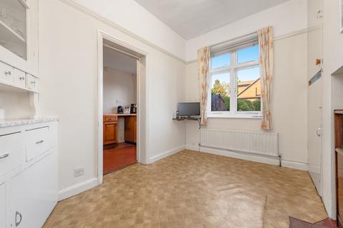 86 Woodcote Grove Road, Coulsdon, CR5 2AE