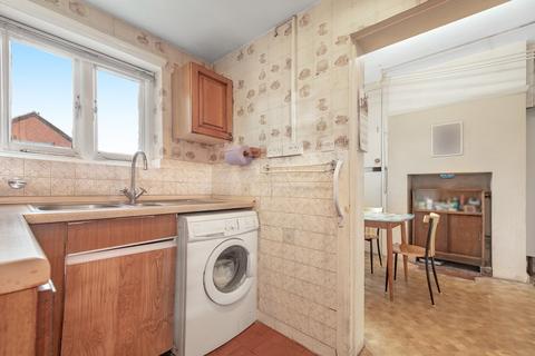 86 Woodcote Grove Road, Coulsdon, CR5 2AE