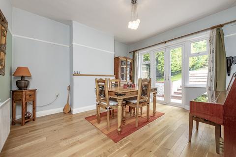 6 Winifred Road, Coulsdon, CR5 3JA