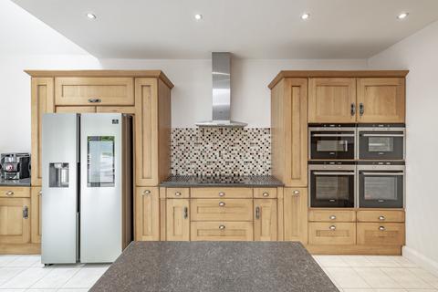 6 Winifred Road, Coulsdon, CR5 3JA