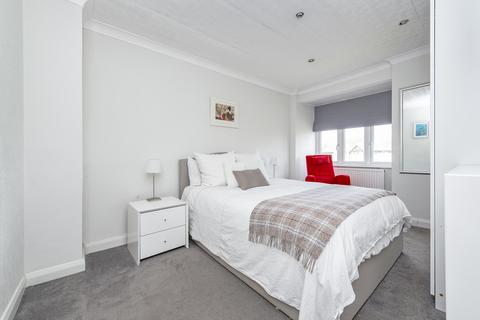 37 Thornton Crescent, Coulsdon, CR5 1LG
