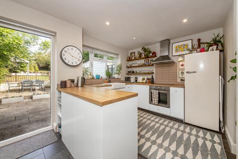 436 Chipstead Valley Road, Coulsdon, CR5 3BJ
