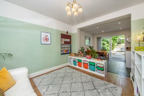 436 Chipstead Valley Road, Coulsdon, CR5 3BJ