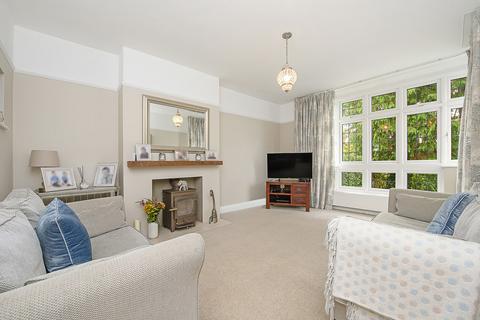 60 Nutfield Road, Coulsdon, CR5 3JN