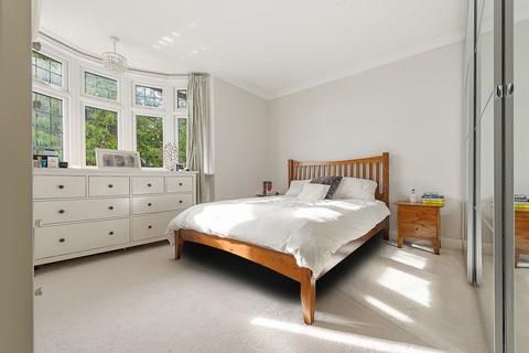 60 Nutfield Road, Coulsdon, CR5 3JN