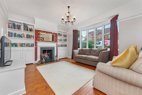 9 Warwick Road, Coulsdon, CR5 2EF